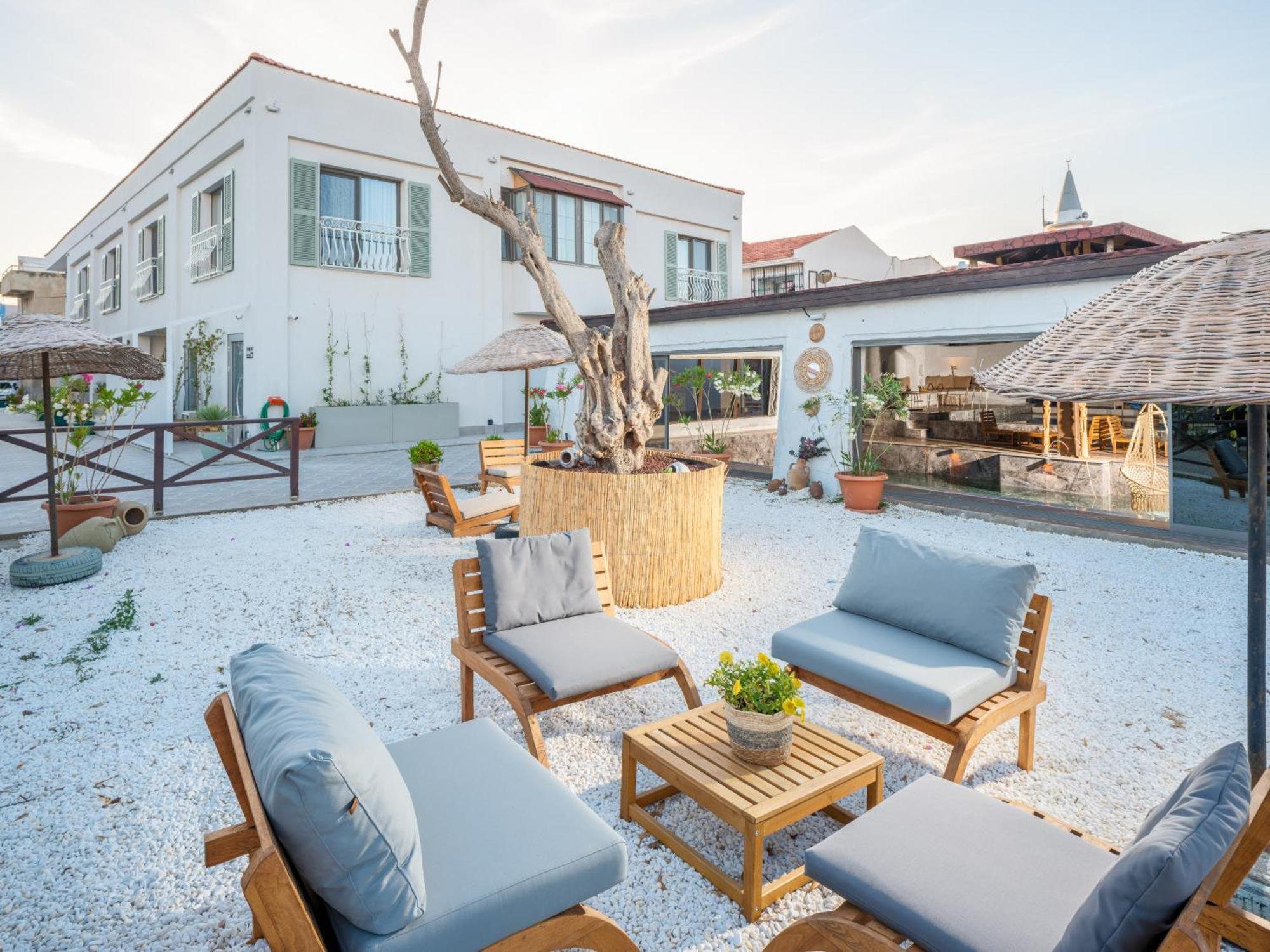 Cumbalica Garden Hotel เซสเม ภายนอก รูปภาพ